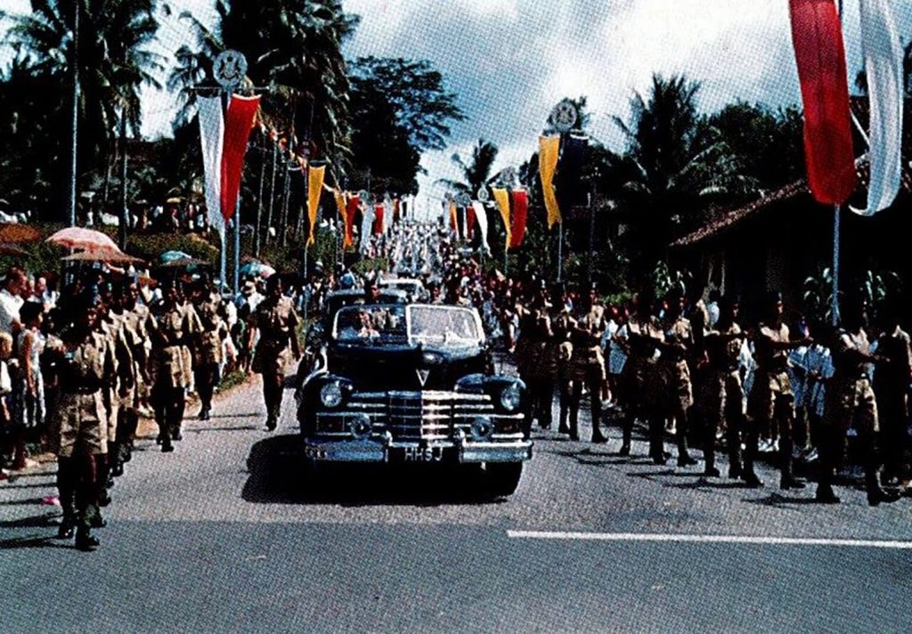 PASUKAN-POLIS-JOHOR-(Sumber-buku-Polis-Wanita,-Sejarah-Bergambar-1955-2007,-Selamat-bin-Sainayune)