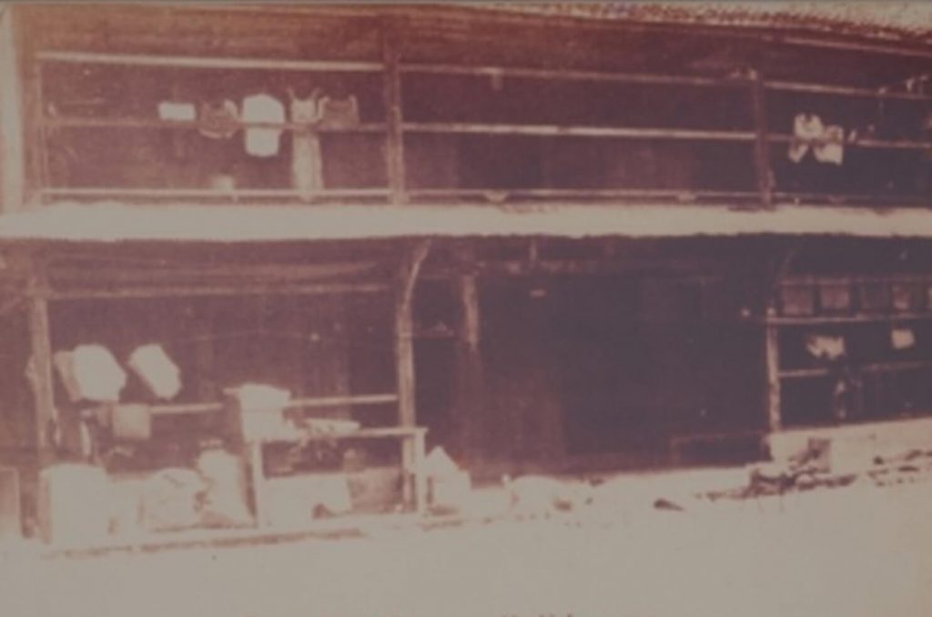 Rumah-Kangchu-di-Lenga